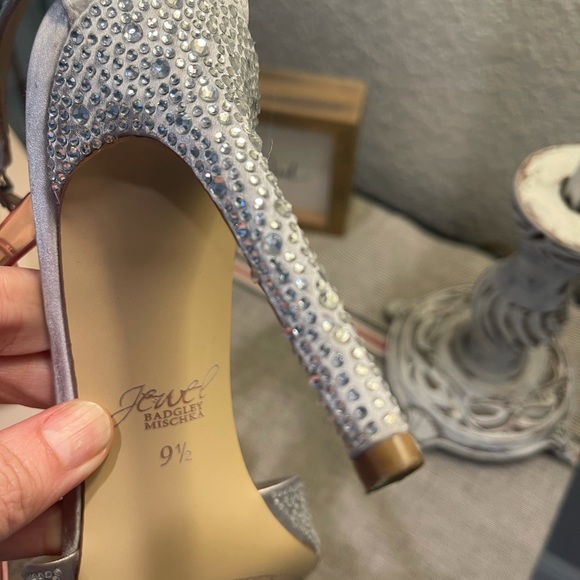 Gorgeous Badgley Mischka heels Sz 9.5 - Picture 7 of 10
